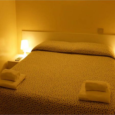 Апартаменты Affitti Only Sleep Bagno Privato Парма Экстерьер фото