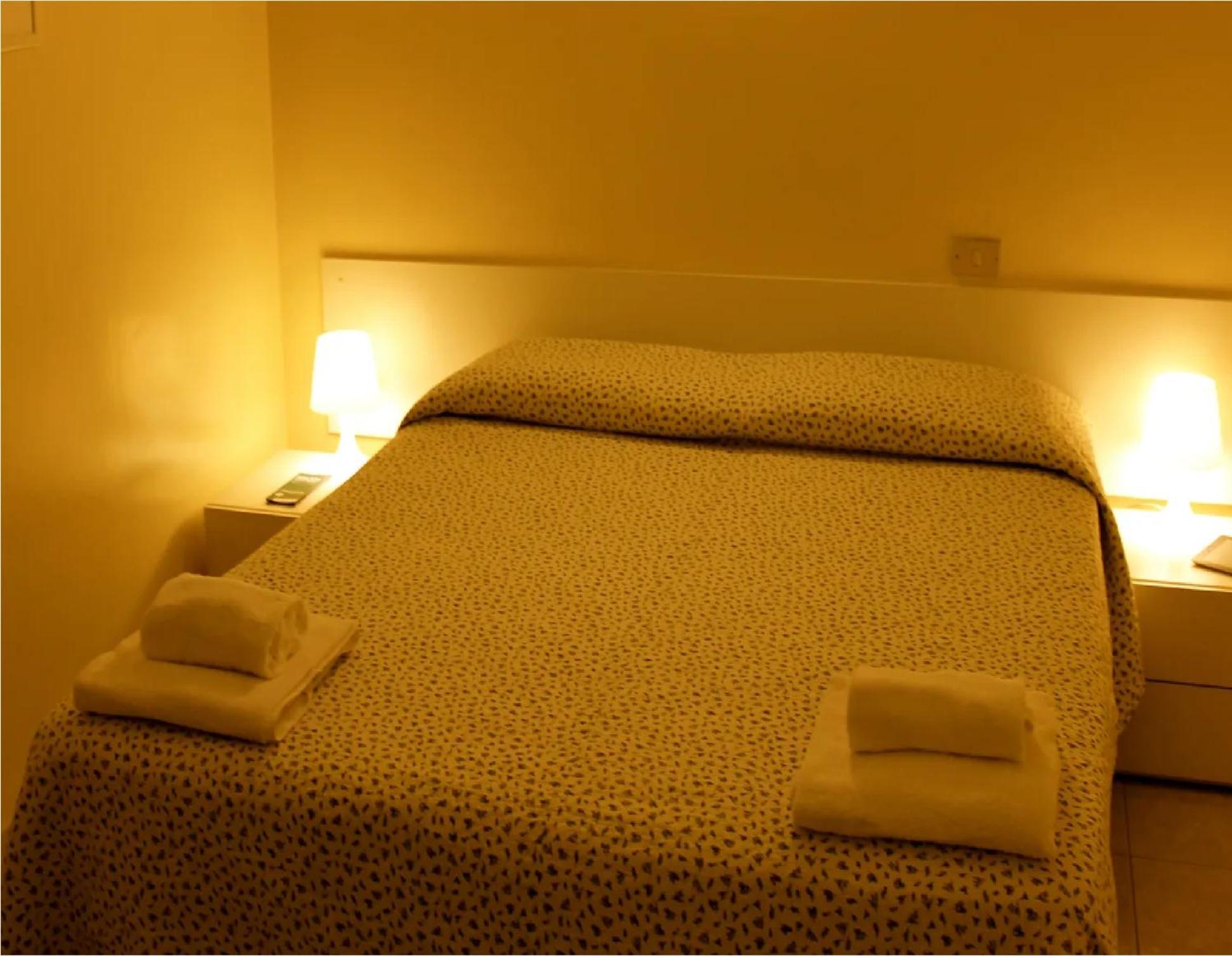 Апартаменты Affitti Only Sleep Bagno Privato Парма Экстерьер фото