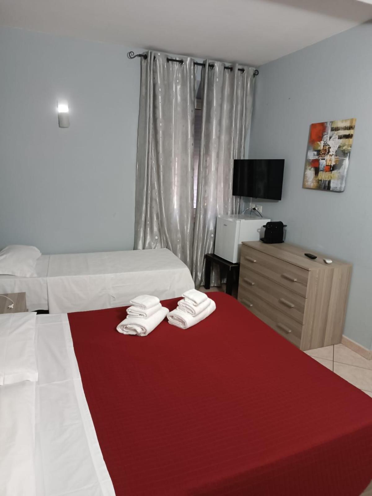 Апартаменты Affitti Only Sleep Bagno Privato Парма Экстерьер фото